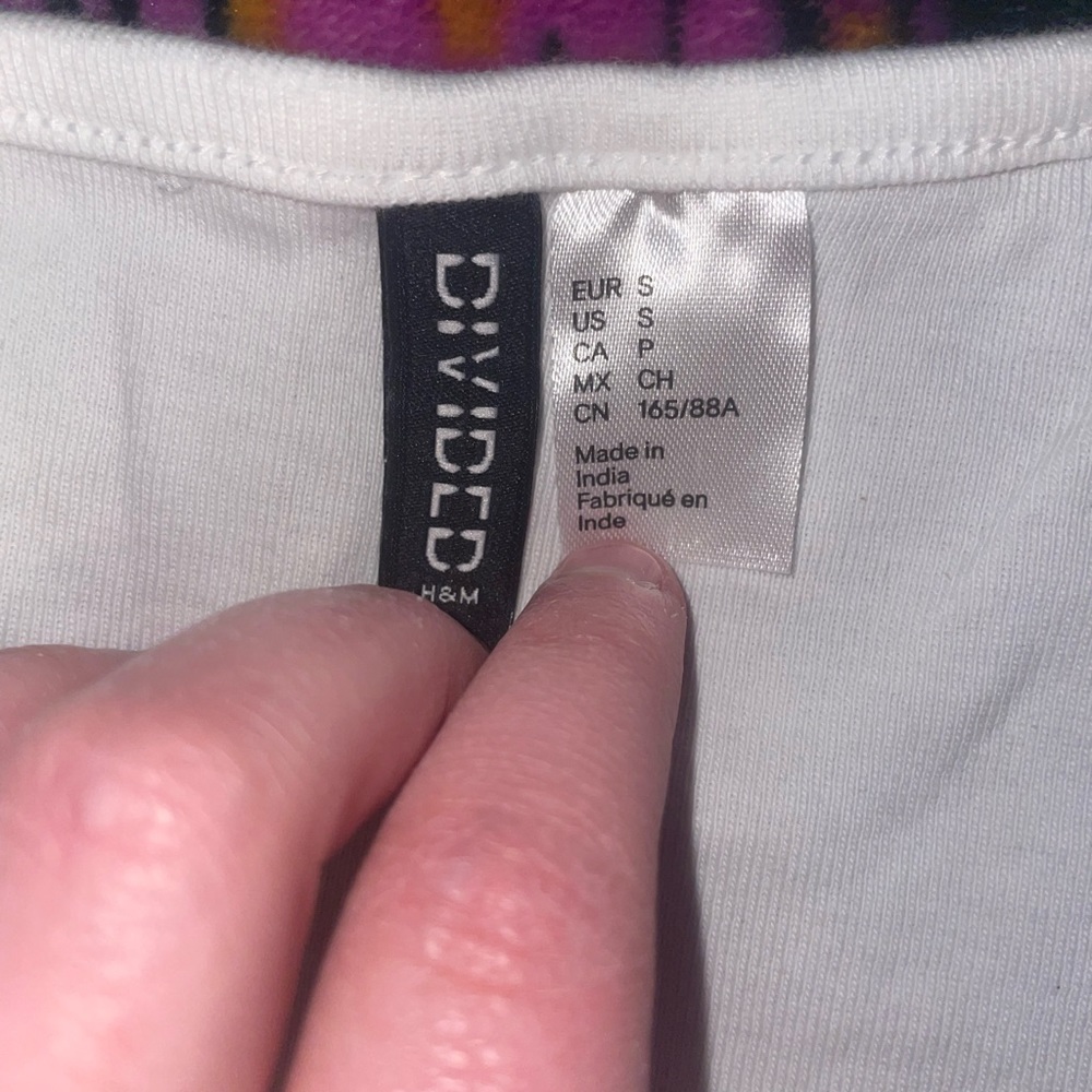 H&M white button crop top - Picture 2 of 2